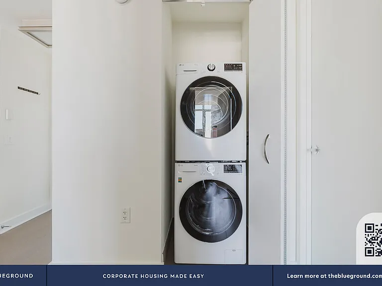 450 W 42nd St #29P — Photo 15