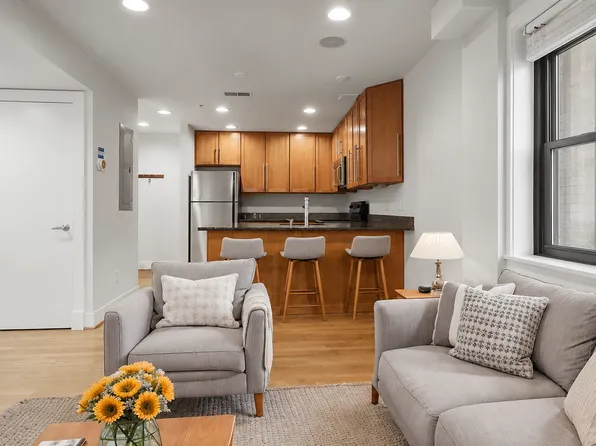 1300 K St SE APT 103, Washington, DC 20003