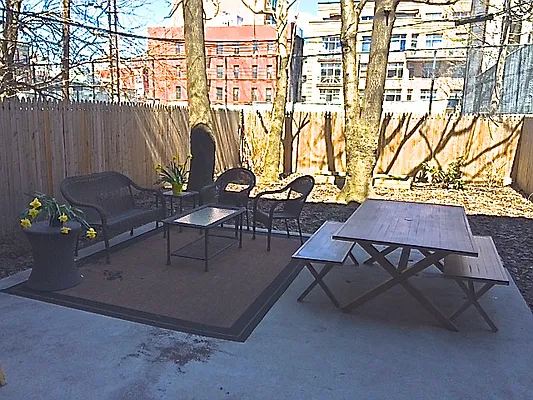 Rented by R New York | media 1