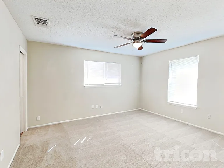 13622 Oak Breeze — Photo 8