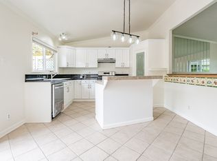 6894 N Auburn Cir, Moorpark, CA 93021