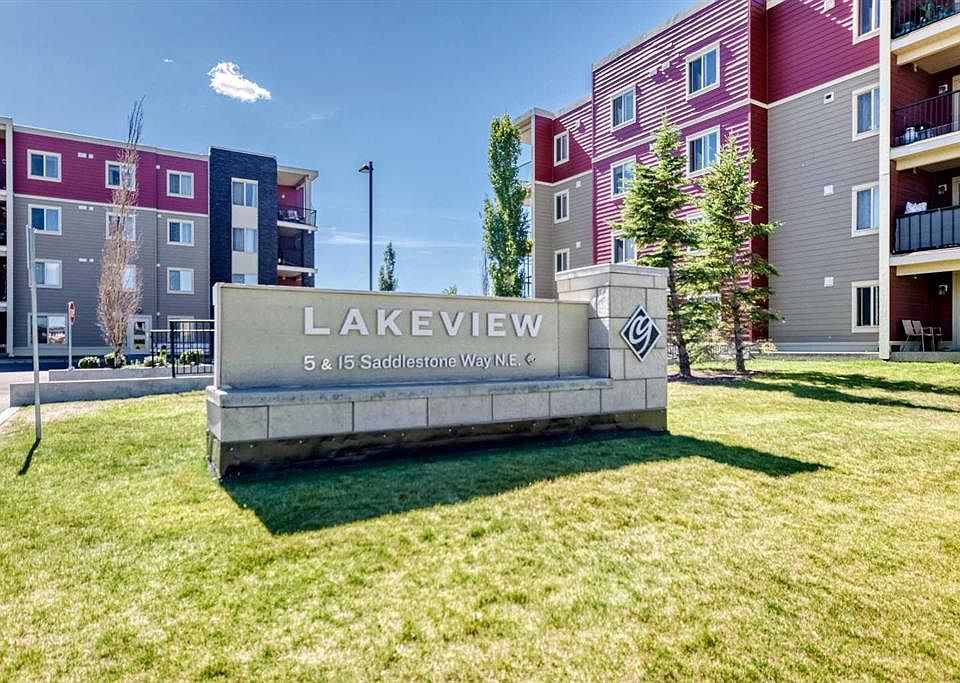 1st image of 15 S Saddlestone Way NE #416