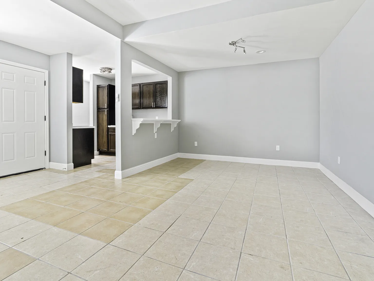 8006 Trapier Avenue - D — Photo 3