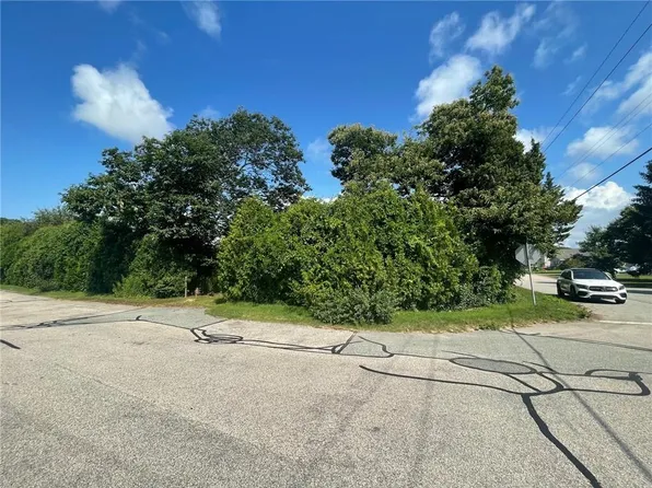 10 Raymond St, Westerly, RI 02891