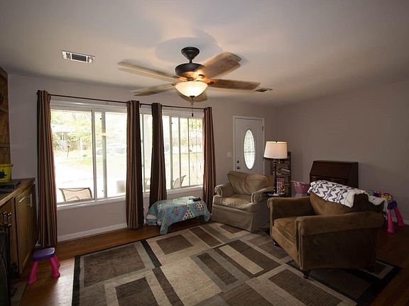 5th image of 4810 Christy Dr
