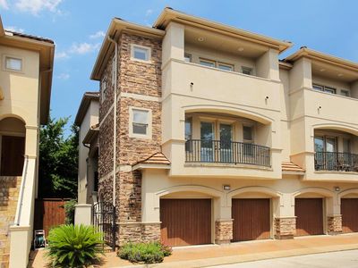 1219 W Hunters Creekway Dr, Houston, TX, 77055