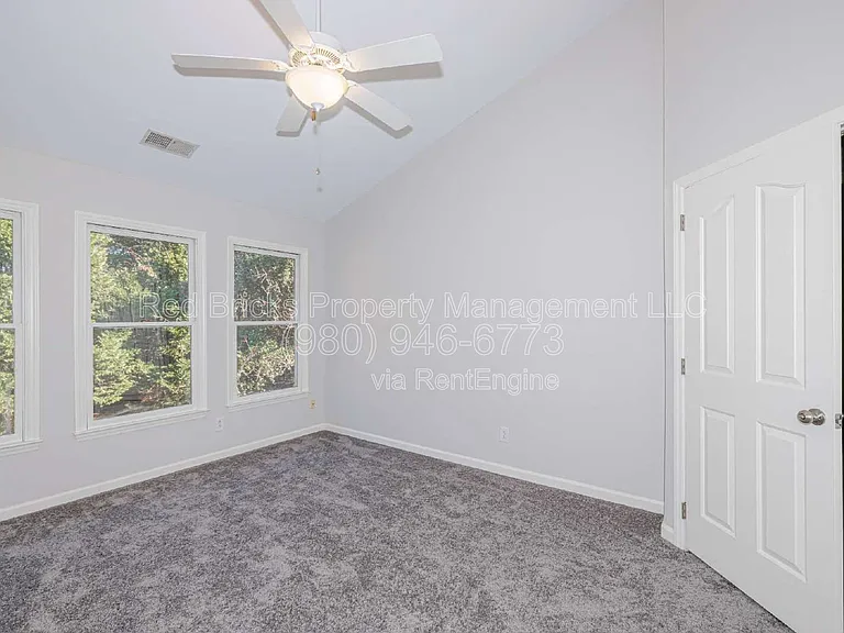 4709 Morning Dew Ct — Photo 24