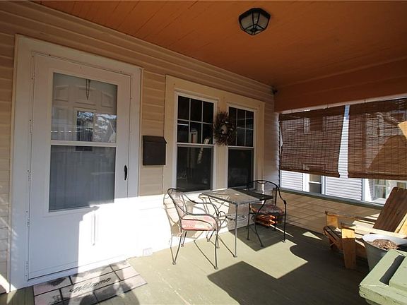 3rd image of 106 Charmouth Dr