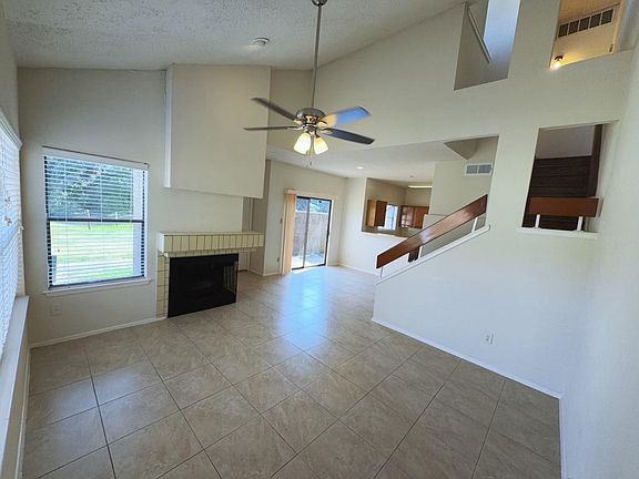 2nd image of 7900 Bissonnet St APT A5
