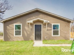 1528 Langston St, Fort Worth, TX 76105