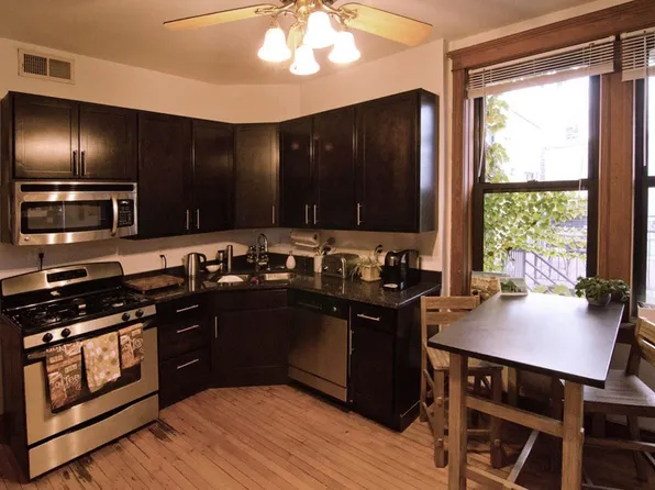 2440 W Walton St APT 2R, Chicago, IL 60622