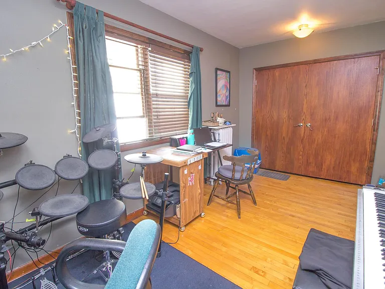 1834 N Humboldt Ave — Photo 11