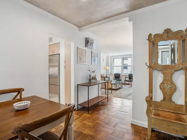241 East 76th Street 2E image 6 of 6
