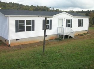 78 Daniel Ridge Dr, Hendersonville, NC 28792