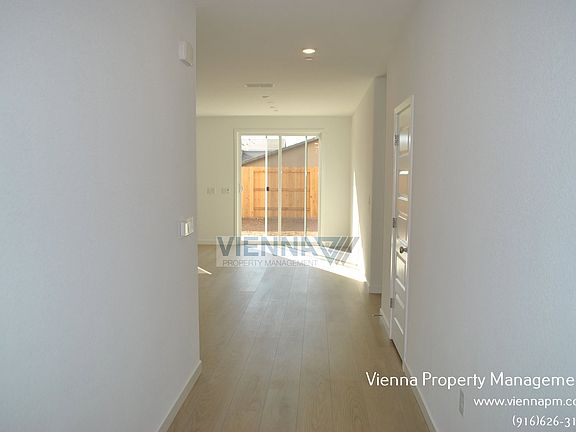 3rd image of 4451 Duckhawk Cir