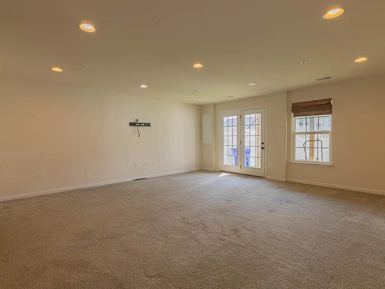 6407 Walcott Ln — Photo 21