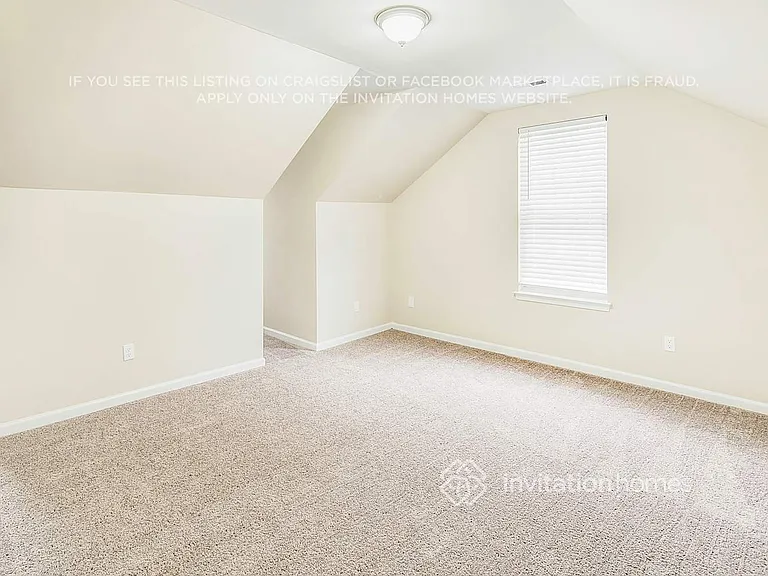 7029 Honey Tree Ln — Photo 21