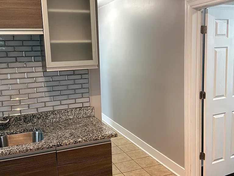 7225 S Champlain Ave — Photo 14