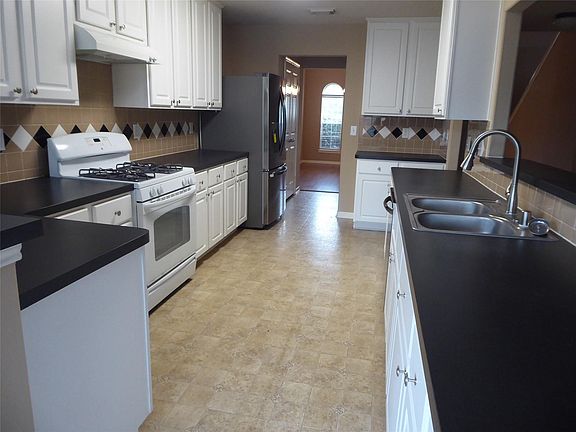 5th image of 6105 Hubbell Dr