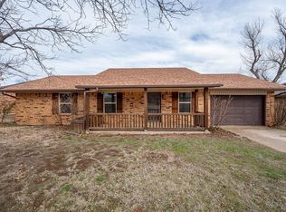 134 Echo Ln, Harrah, OK 73045