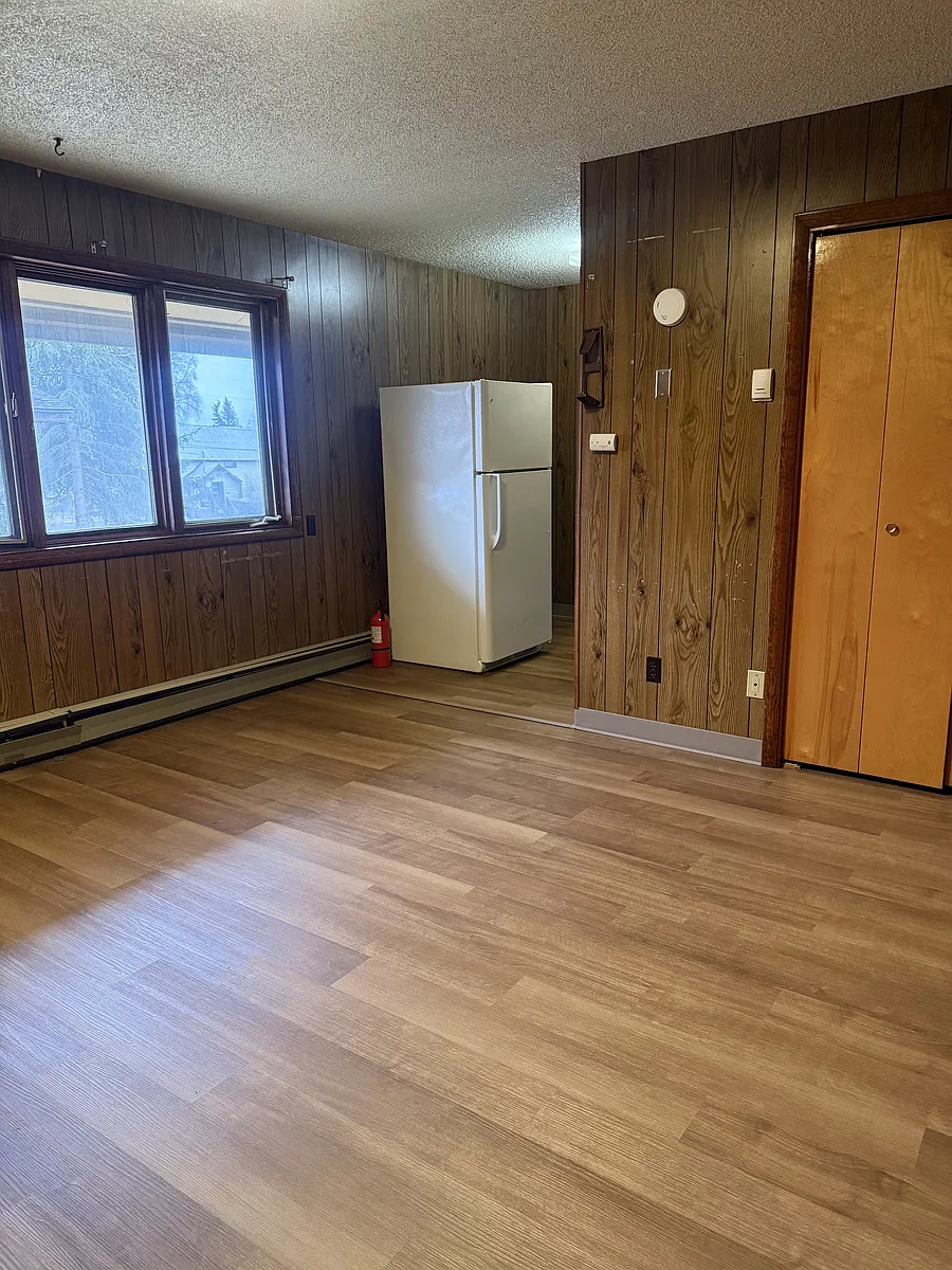Building Photo - 405 Slater St #8
