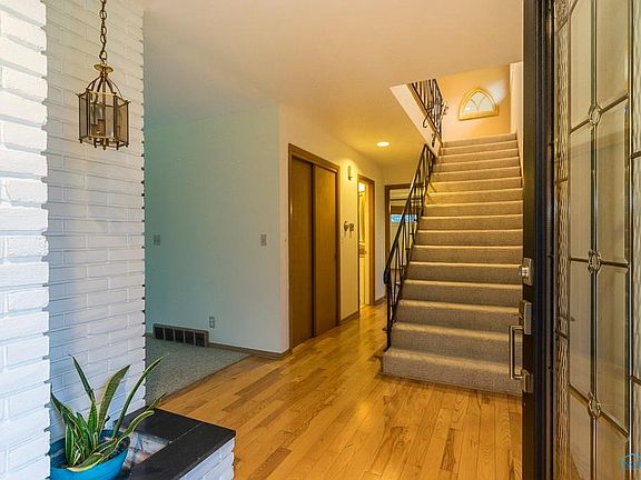 4th image of 2104 Boshart Way