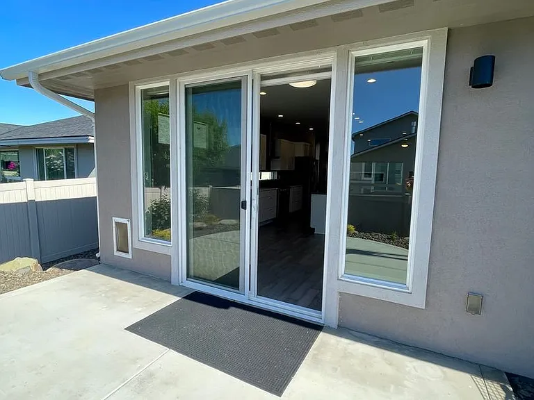 304 E Stanford Ave — Photo 35