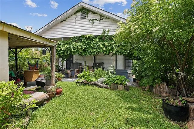 2406 Saint Roch Ave — Photo 15