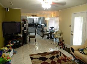 5th image of 616 Camellia Ave
