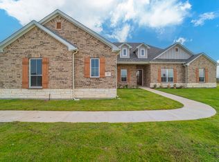 221 Marie Ln, Waxahachie, TX 75167