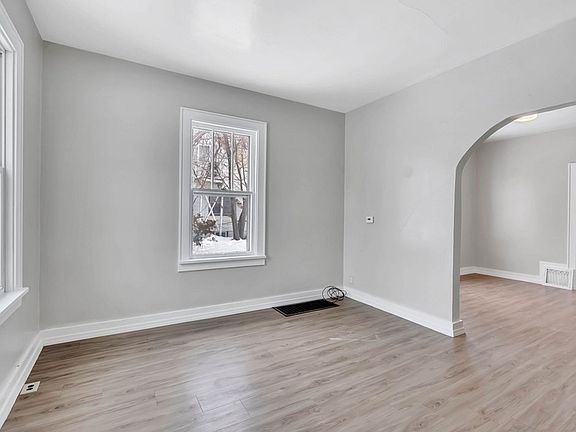 5th image of 1918 Olive St