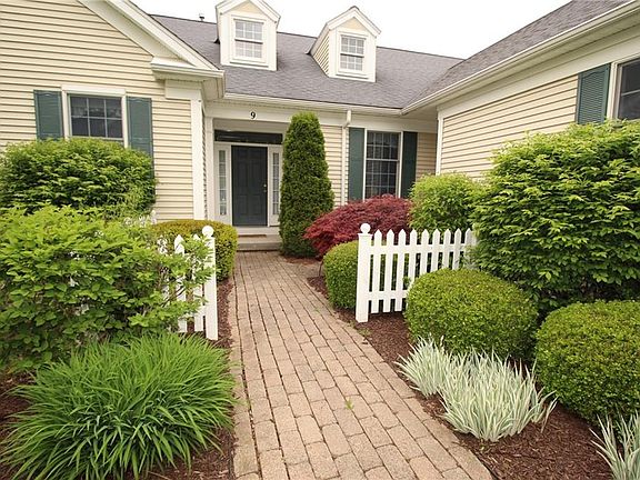 2nd image of 9 Mid Ponds Ln