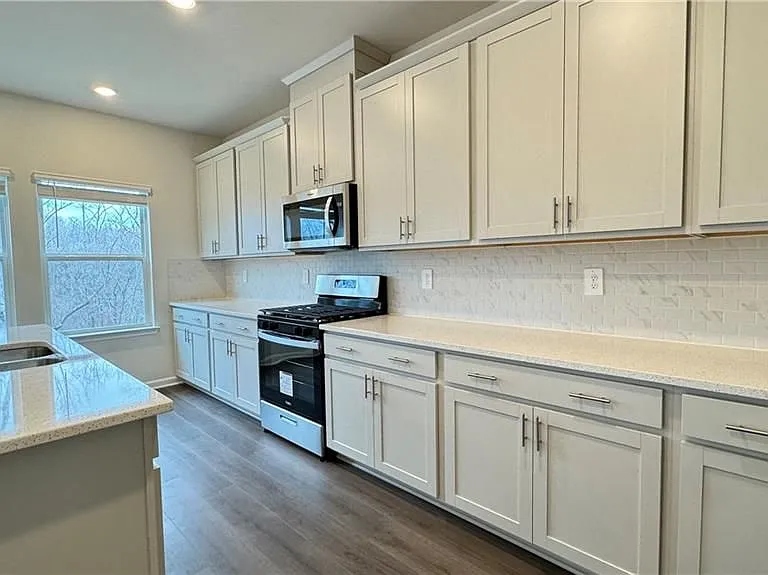 228 Water Oak Way — Photo 4