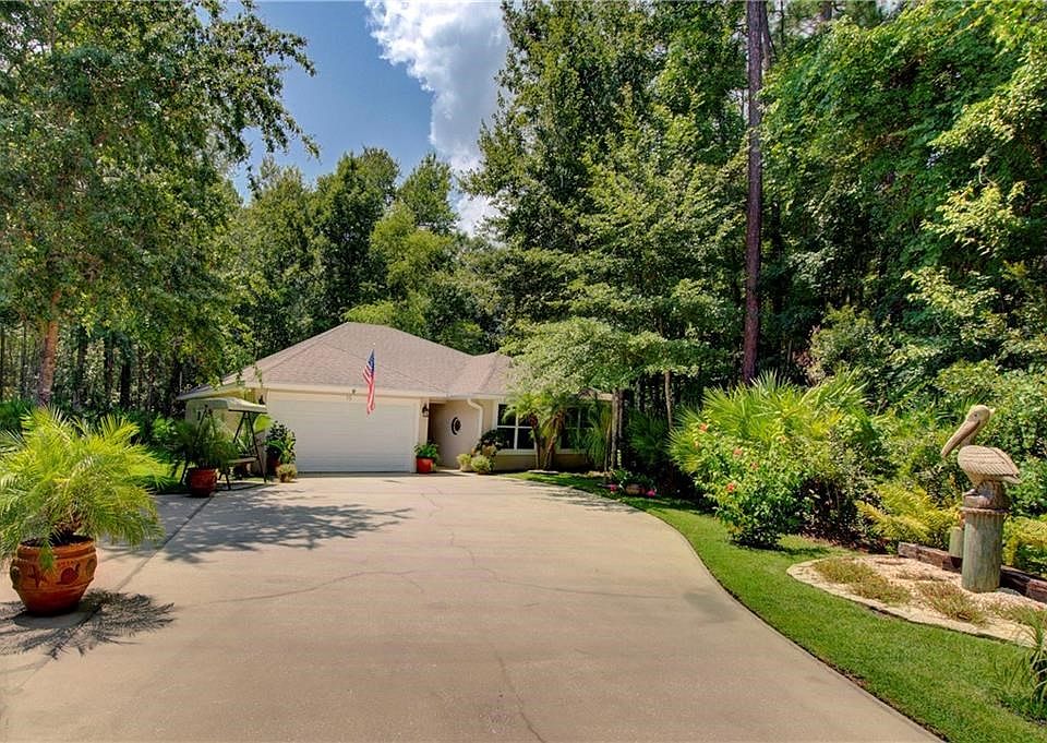 1st image of 15 Sweet Bay Ln