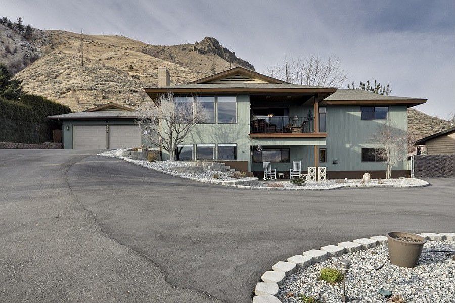 1st image of 1216 S Hills Dr