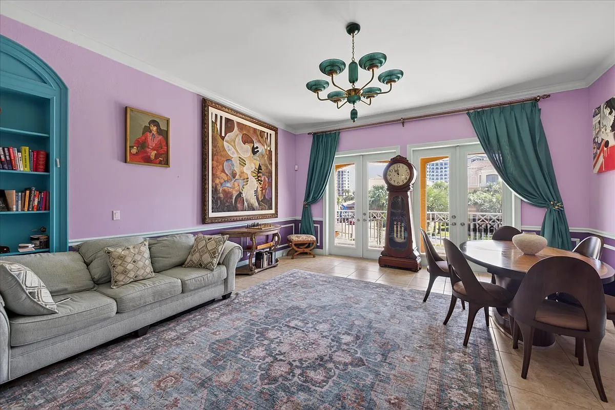 3 bed, 2.5 bath, 2463 sqft, $4,250 — Photo 3