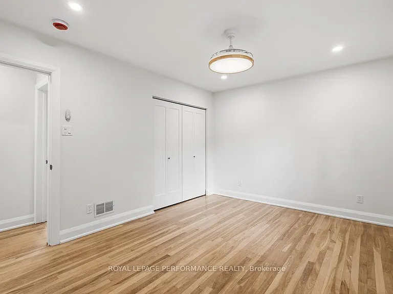 180 Roger Rd — Photo 14