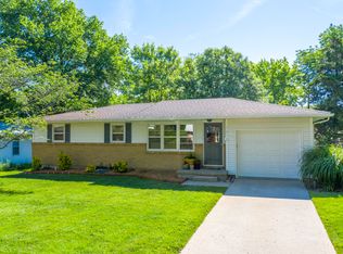 1610 Country Side Ln, Columbia, MO 65202