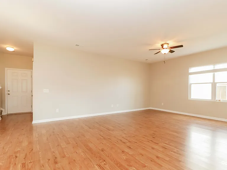 306 Cantley Ct — Photo 7