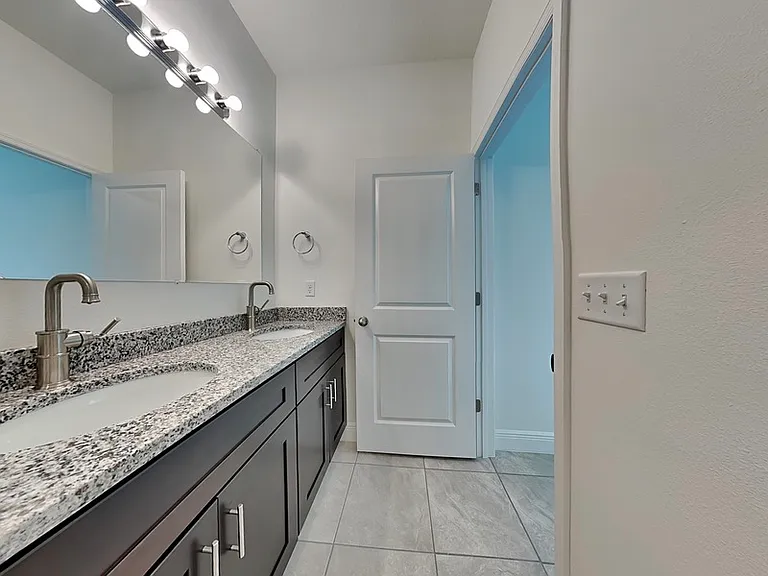 560 Marion Oaks Blvd — Photo 9