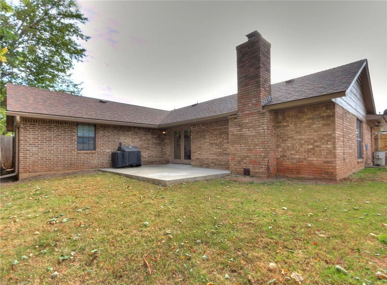 8936 Tilman Dr — Photo 3
