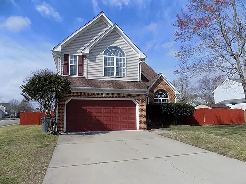 305 Vista Point Dr Photo 1