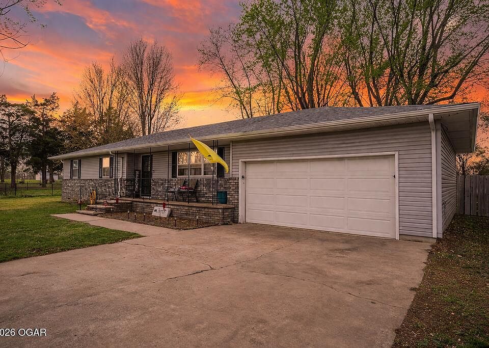 1st image of 804 N 8th St