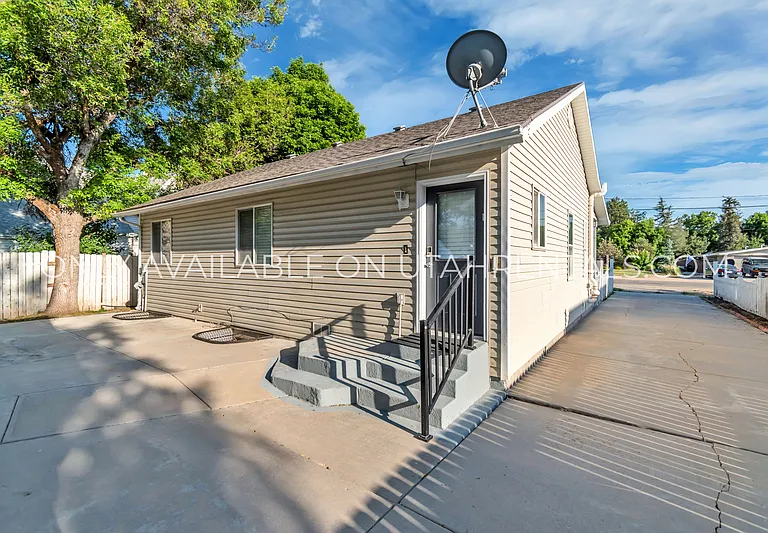 232 W 200 N — Photo 29