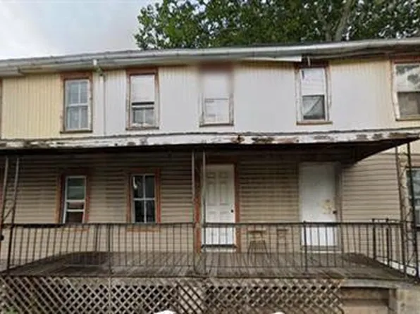 13 S 4th St, Halifax, PA 17032