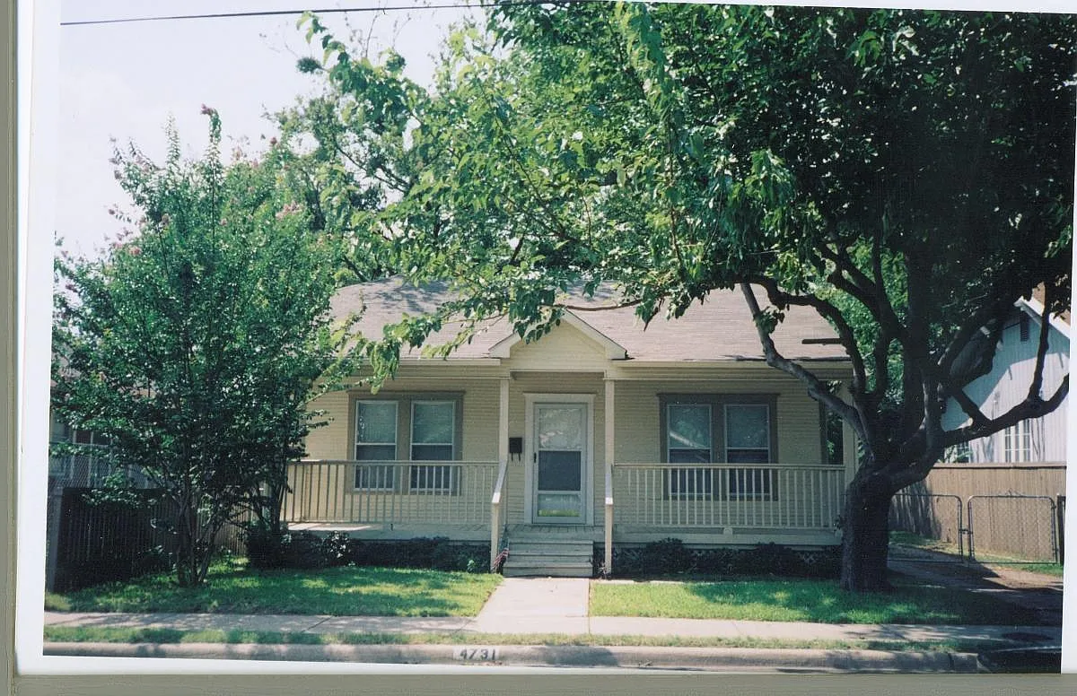Front of House - 4731 Belmont Ave