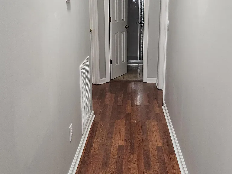 370 Sandhills Cir — Photo 9