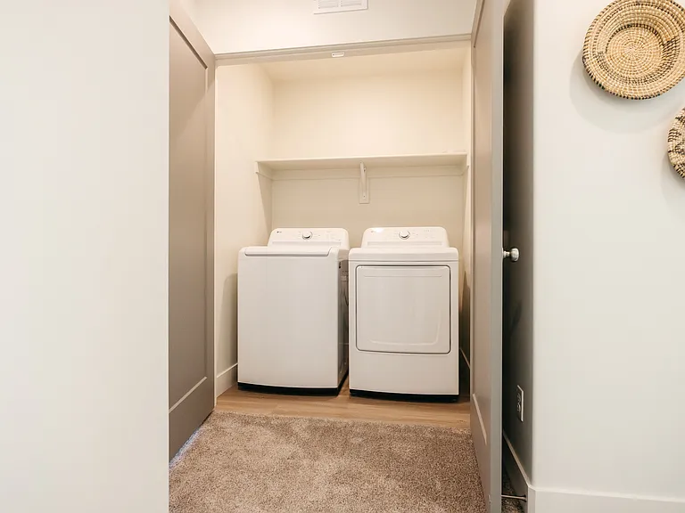 Enduro Townhomes — Photo 21