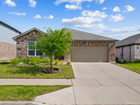 10628 High Ridge Ln, Fort Worth, TX 76108