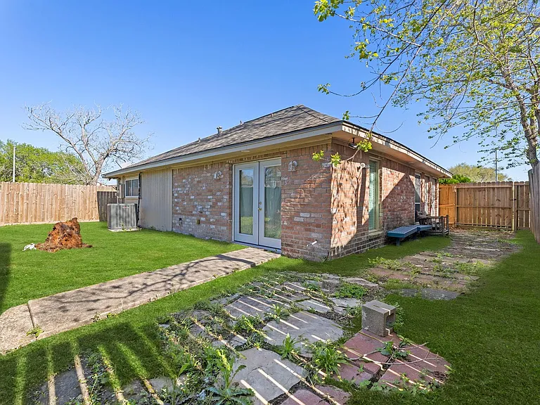 5211 Court Rd — Photo 34